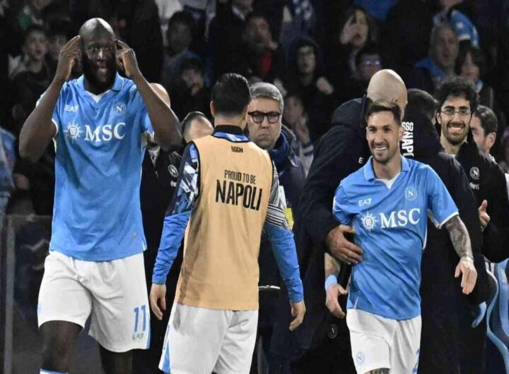 Napoli trionfa sul Milan: 2-0 in diretta con foto esclusive