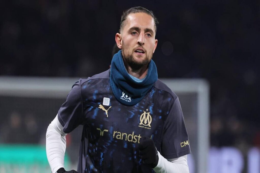 Rabiot risponde alle critiche dei tifosi del PSG e denuncia l'ingiustizia sui social