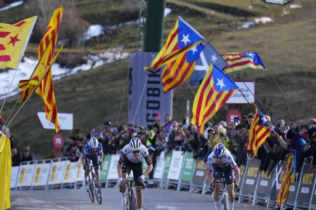 Roglic conquista la quarta tappa e si veste di maglia leader al Giro di Catalogna