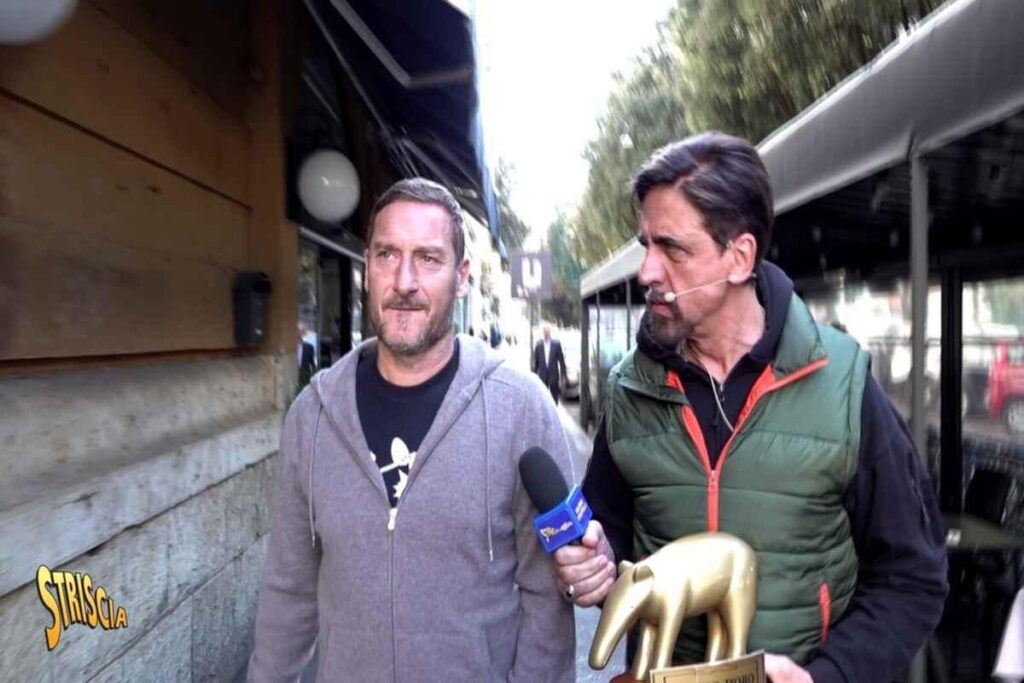 Totti rifiuta il tapiro d'oro dopo il viaggio a Mosca: cosa è successo davvero?