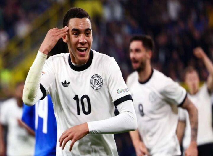 Un raccattapalle diventa l'eroe di Dortmund con un gol incredibile