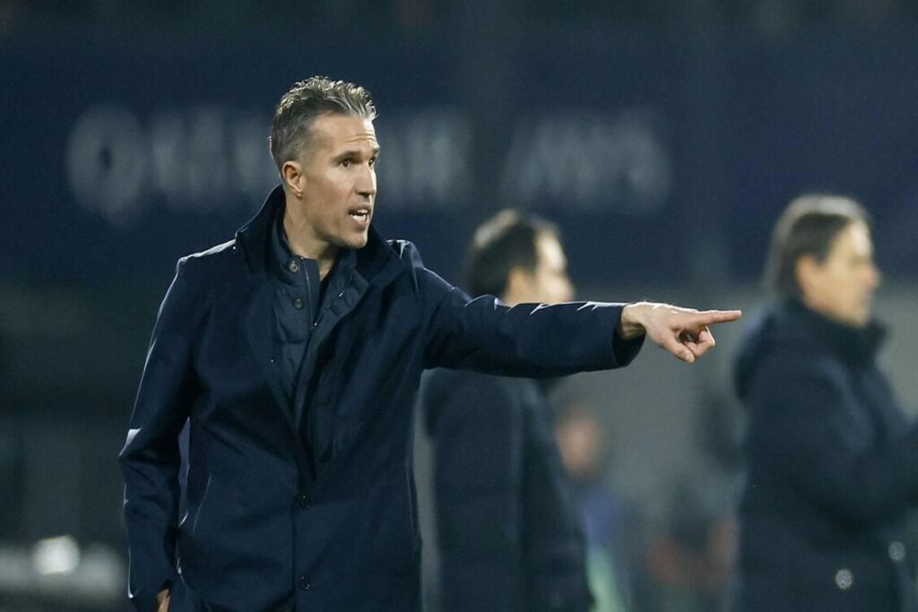 Van Persie: l'Inter ha il potenziale per un miracolo in Champions
