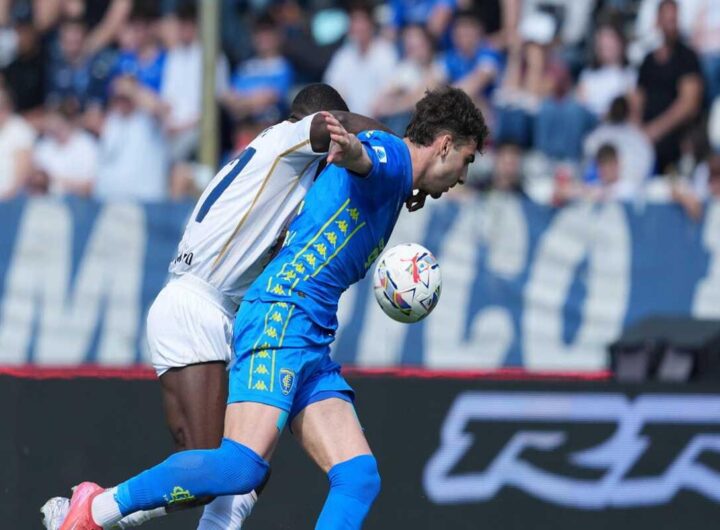 Calcio: Corsi difende la squadra e invita a sostenere invece di fischiare