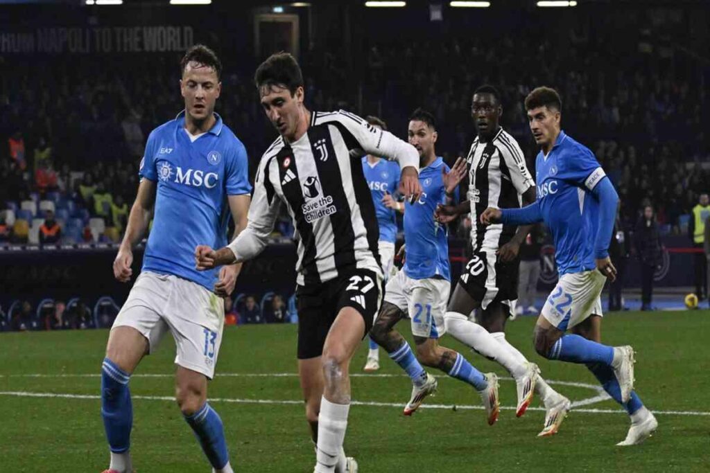 Calcio: Juve in ripresa, Cambiaso e Douglas Luiz pronti per la sfida contro la Roma