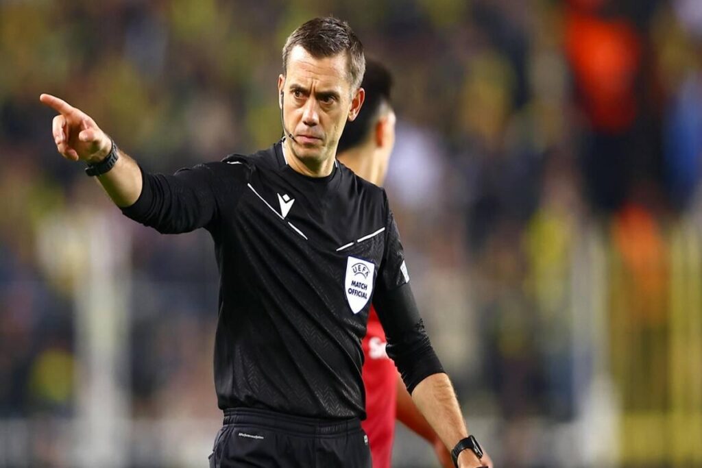Champions League: il francese Turpin alla guida di Barcellona-Inter