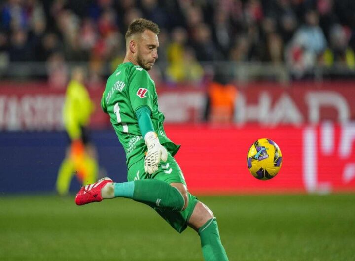 Cillessen, il portiere delle Las Palmas, torna in campo dopo la dimissione dall'ospedale