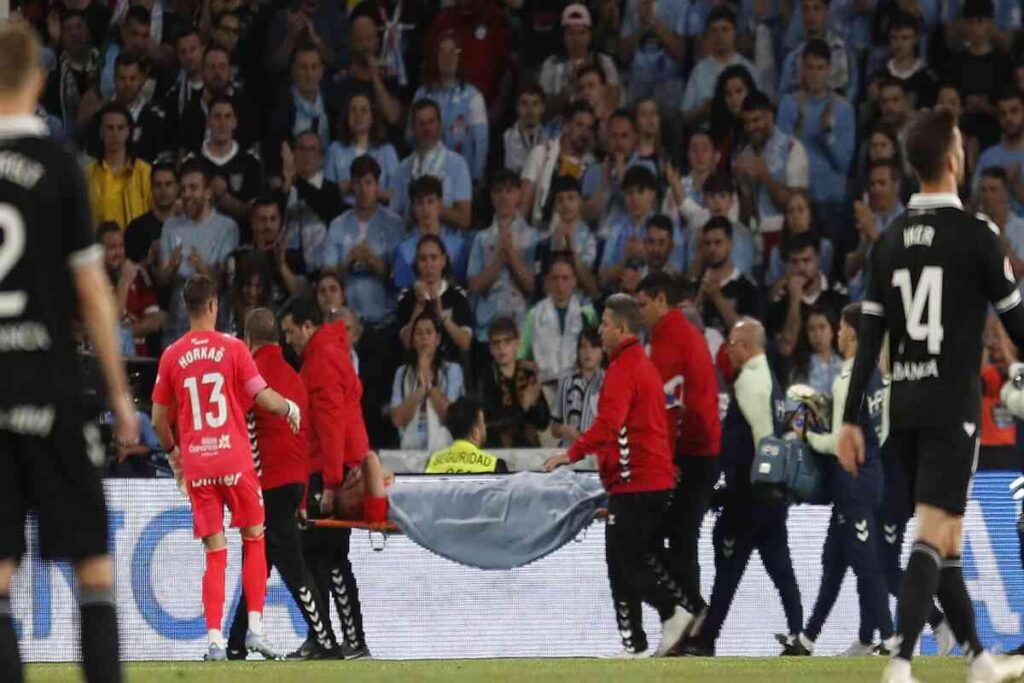 Cillessen in pericolo: un ginocchio gli perfora l'intestino