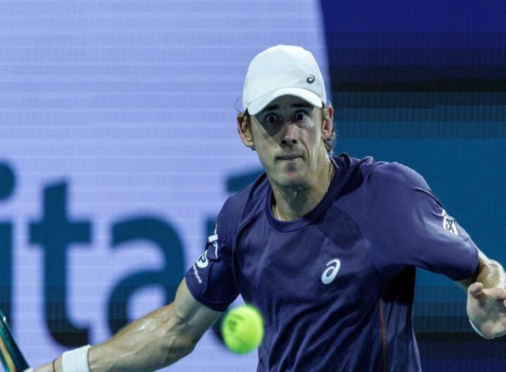 De Minaur sorprende e conquista la semifinale a Montecarlo dopo la vittoria su Dimitrov