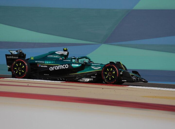 F1: il misterioso stacco del volante di Alonso, scatta l'indagine della FIA