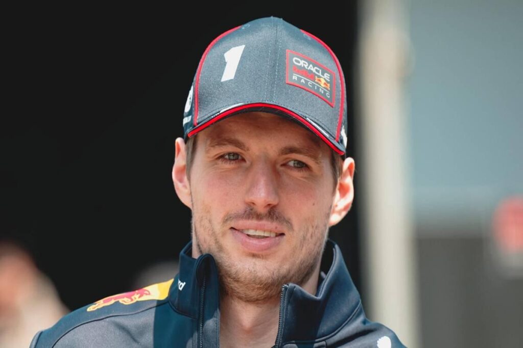 F1: la Red Bull si tinge di Honda in un emozionante omaggio in Giappone