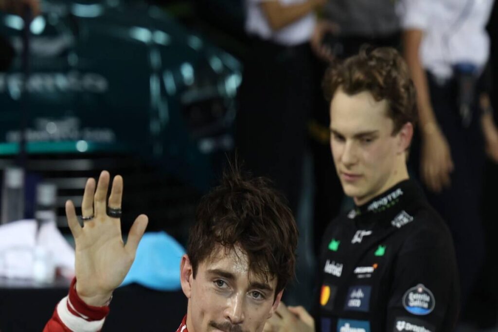F1: sorprese in griglia con penalità per Russell e Antonelli, Leclerc conquista la prima fila
