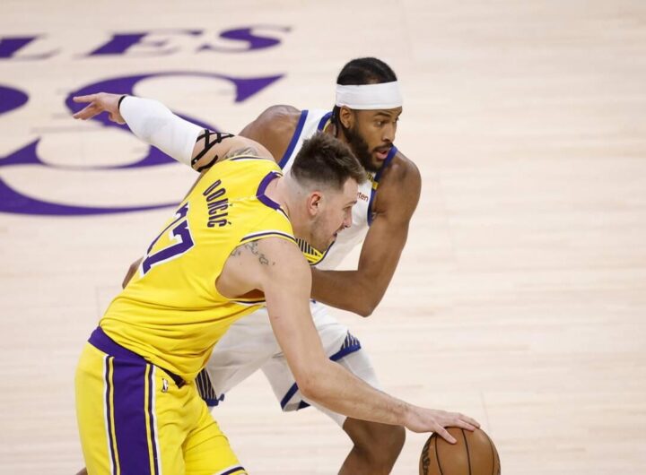 Lacrime e record: Doncic sorprende Dallas con 45 punti da avversario