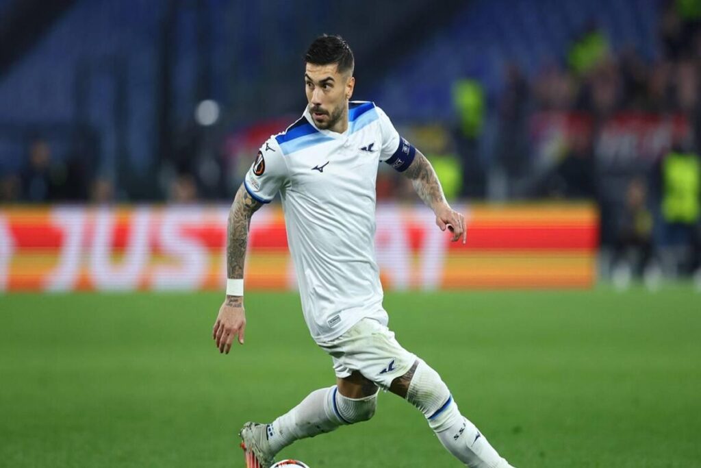 Lazio si schiera con l'arbitro aggredito: 'Forza Diego, ti aspettiamo'