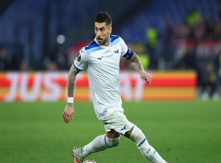 Lazio si schiera con l'arbitro aggredito: 'Forza Diego, ti aspettiamo'