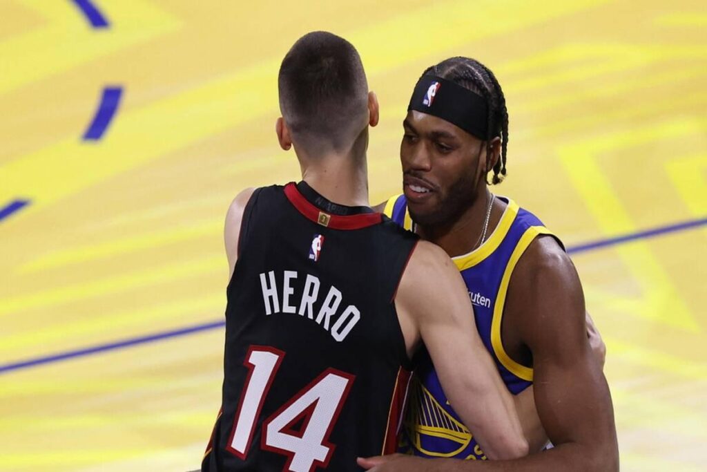 Miami e Dallas conquistano la vittoria nei play-in NBA: un passo verso il sogno del titolo