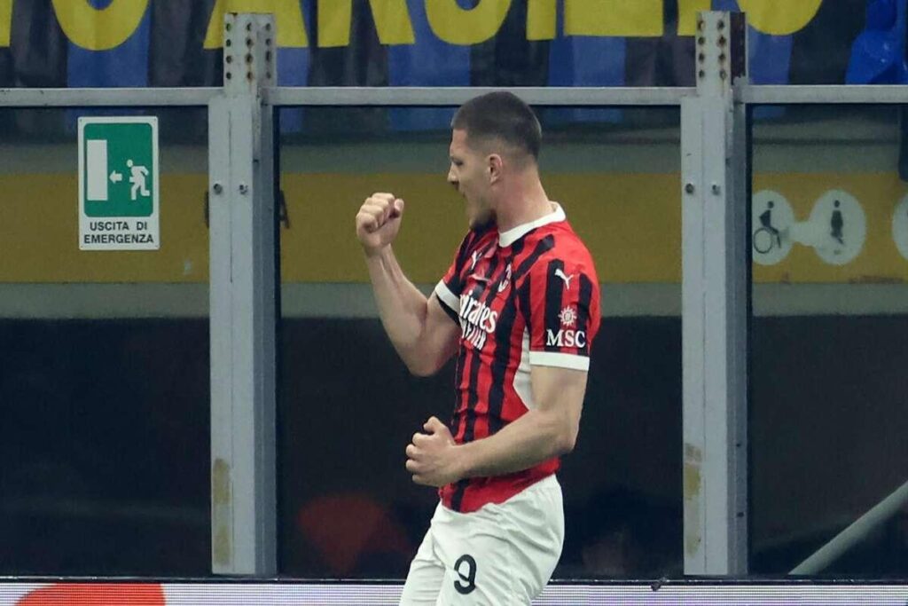 Milan trionfa 3-0 contro l'Inter e conquista la finale di Coppa Italia