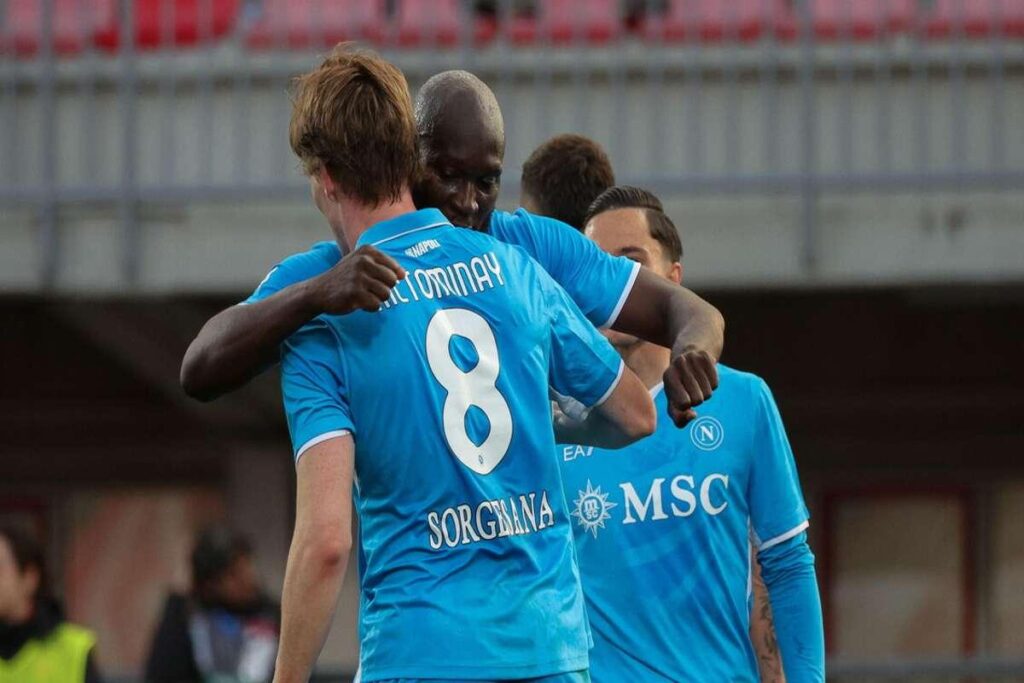 Monza sfida il Napoli ma cede di misura: 0-1 al termine di una battaglia sul campo