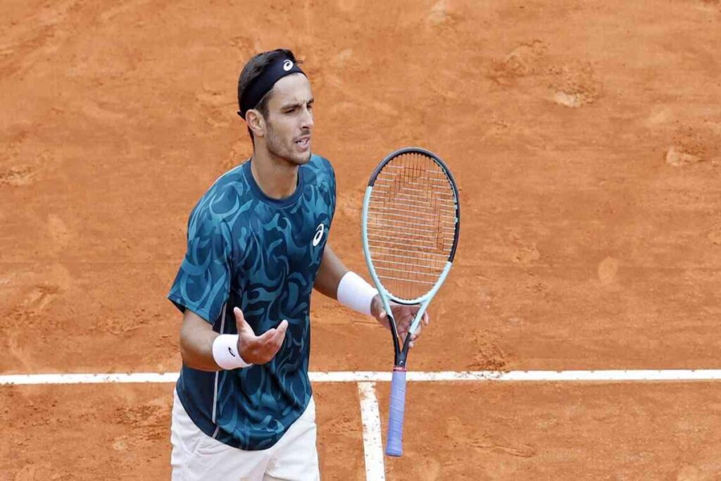 Musetti debutta con successo a Montecarlo, battendo Bu in tre set