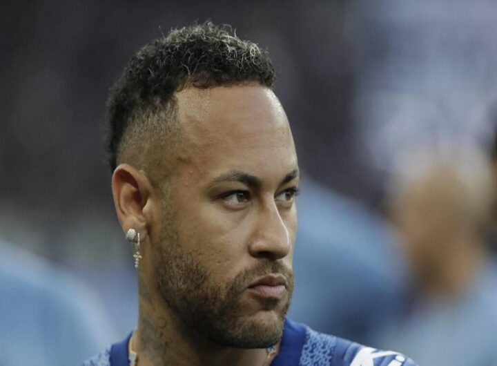 Neymar e il Santos in crisi: l'allenatore sotto accusa e licenziato
