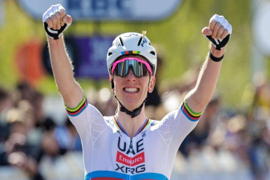 Pogacar conquista il giro delle Fiandre e si conferma campione del mondo