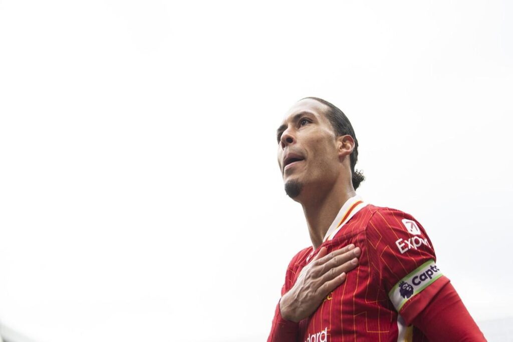 Van Dijk rinnova con il Liverpool: un legame che si rafforza con orgoglio e felicità