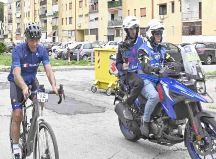 Abodi in bicicletta al Parco Verde: un incontro speciale con don Patriciello