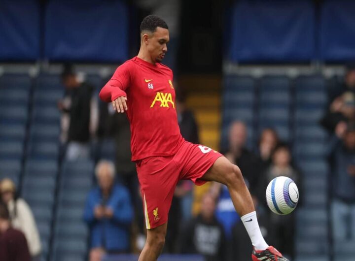 Alexander-Arnold sorprende tutti: l'addio al Liverpool è ufficiale