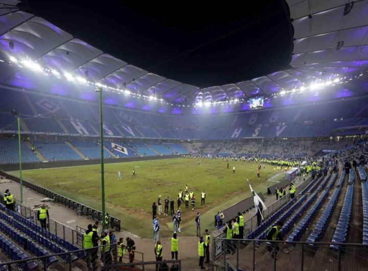 Amburgo festeggia la promozione, ma la gioia si trasforma in caos: 25 feriti nella Bundesliga