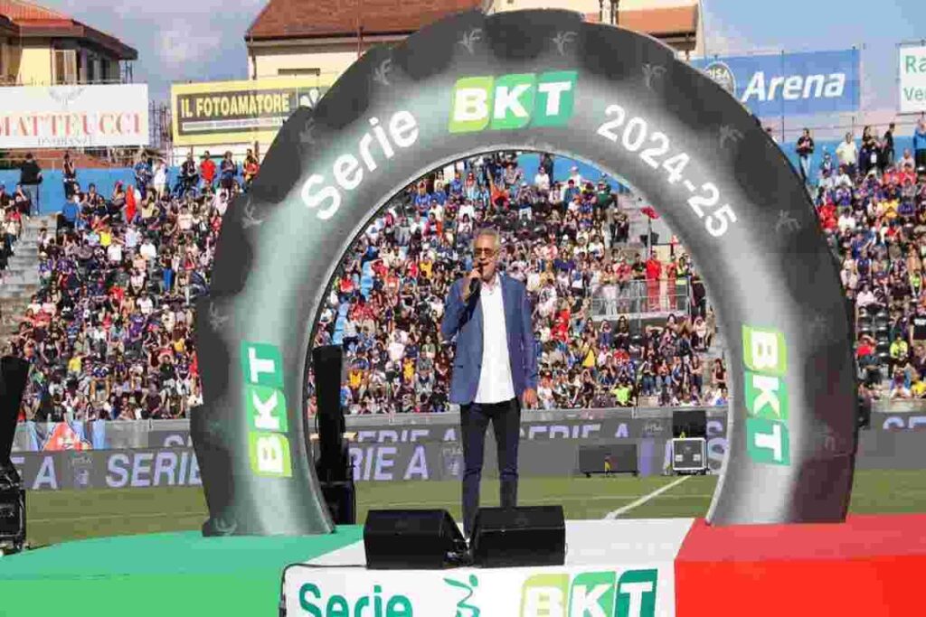 Bocelli sorprende Pisa con un nuovo inno per la squadra in Serie A