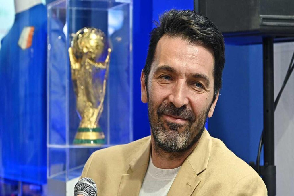 Buffon avverte: il Napoli non lascerà scappare lo scudetto