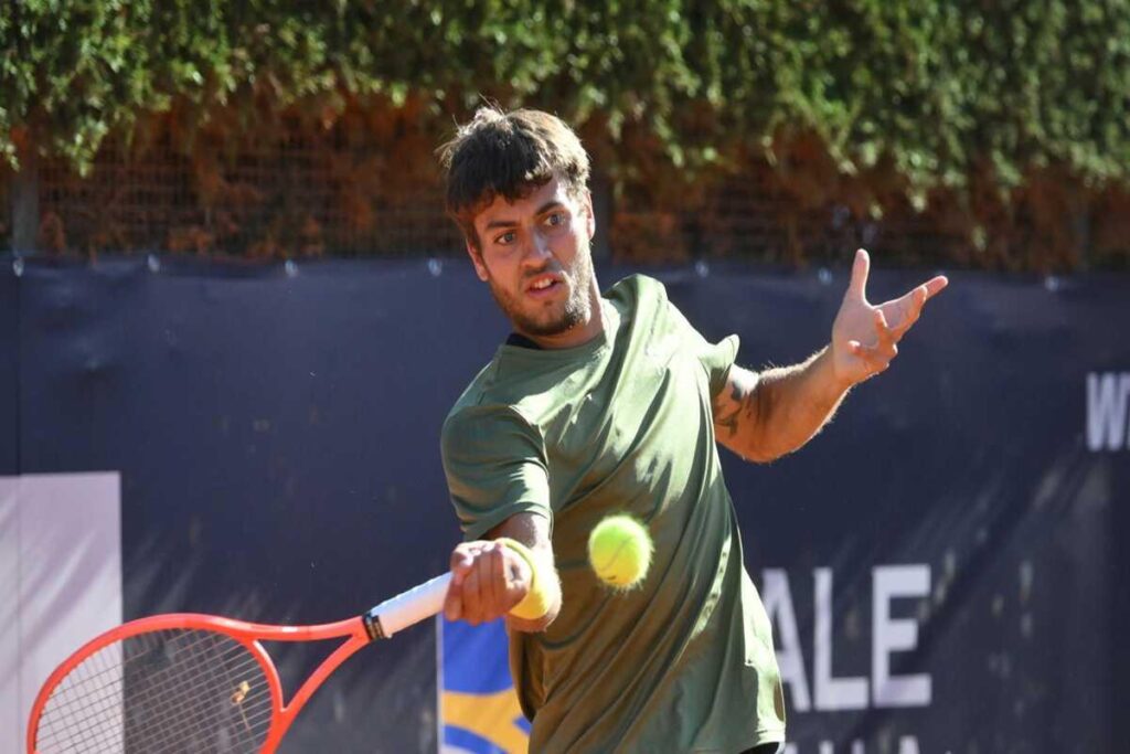 Cobolli sorprende Davidovich e conquista i quarti ad Amburgo