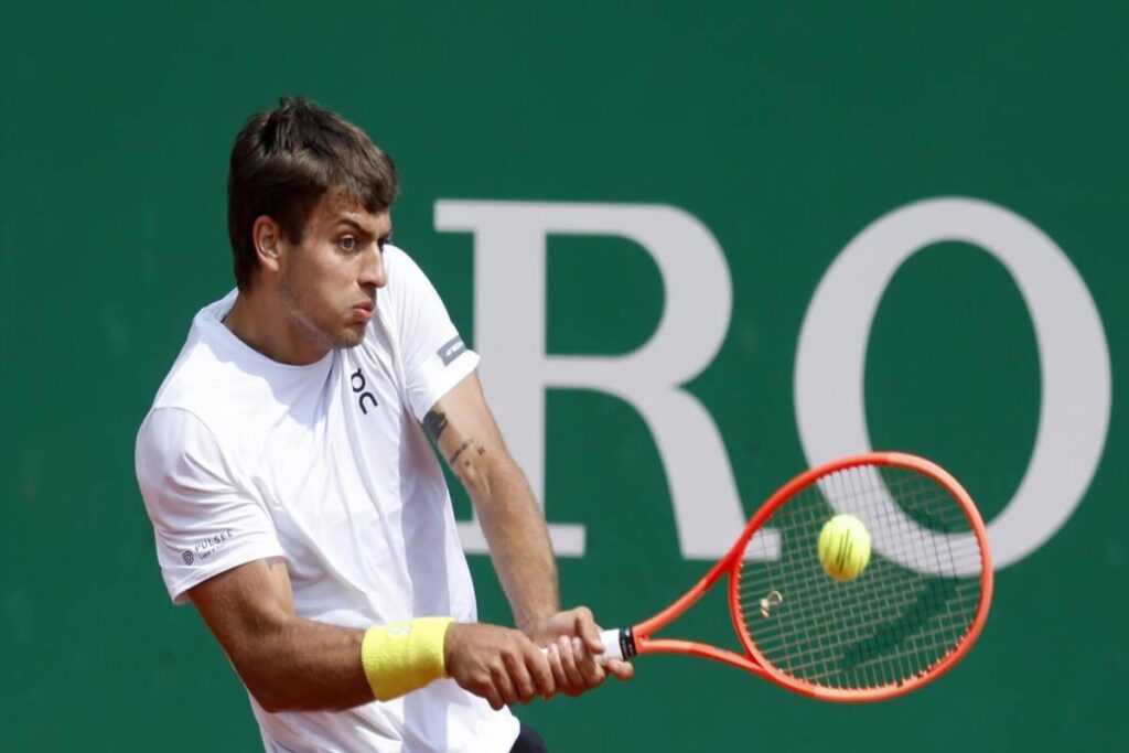 Cobolli trionfa nel derby azzurro contro Arnaldi al Roland Garros