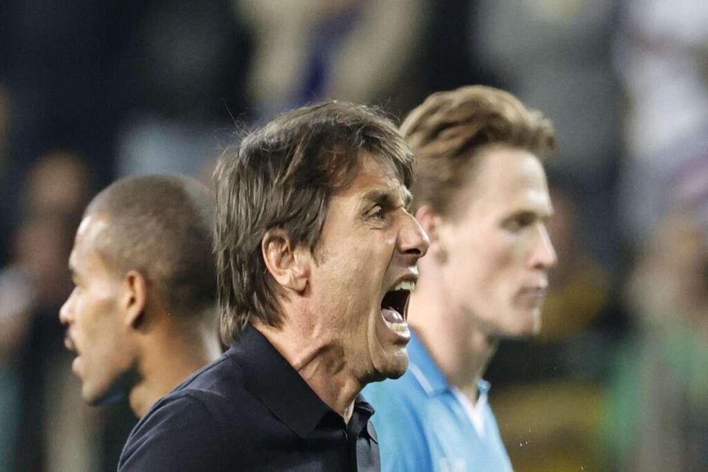 Conte celebra la storica vittoria: Vincere a Napoli è una sfida impossibile
