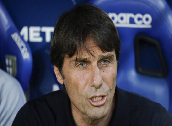 Conte e il sogno scudetto: Napoli si prepara a festeggiare