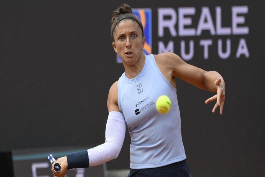 Errani eliminata al primo turno: Osaka avanza nel torneo internazionale