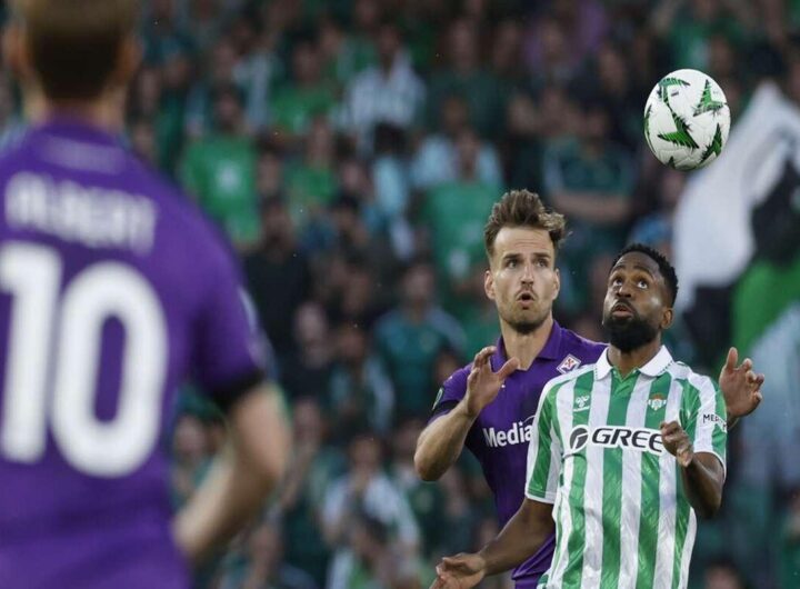 Fiorentina in partenza per Roma: il doppio confronto con il Betis si avvicina