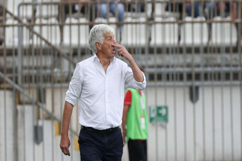 Gasperini inaspettatamente coinvolto in lite con un giornalista durante conferenza stampa