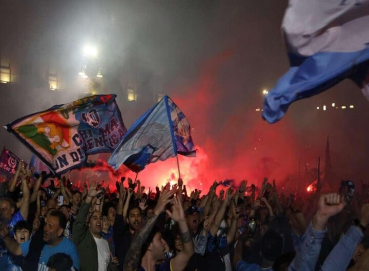 Il Napoli conquista il mondo: i media stranieri lo incoronano 'Roi d'Italie'