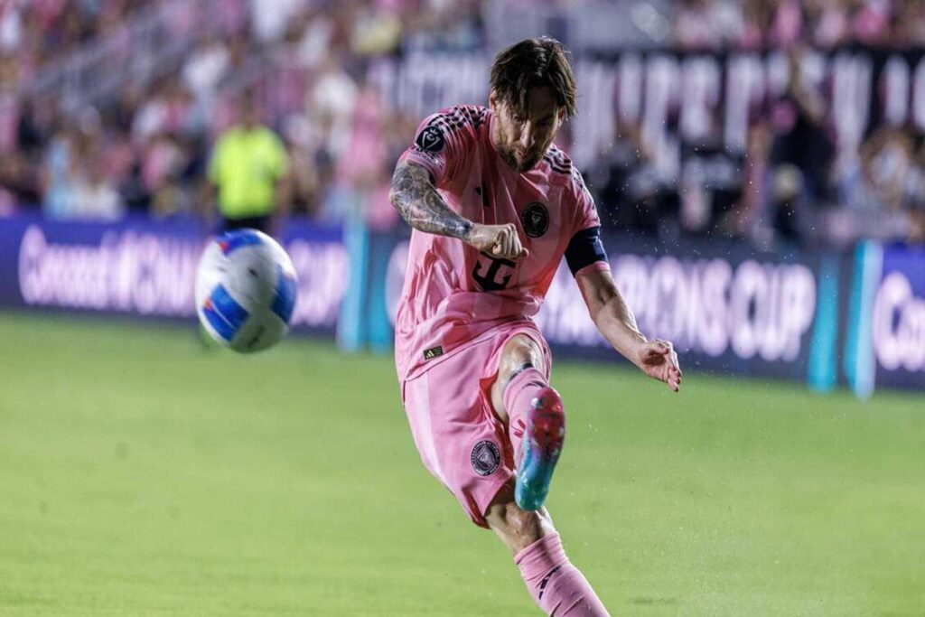 Il gol di Messi trasforma il calcio in arte: all'asta da Christie's