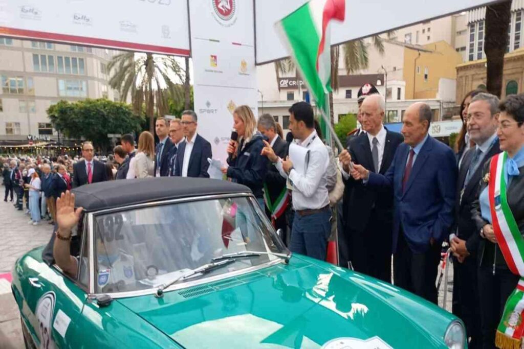 La storica Targa Florio numero 109 prende il via da Palermo