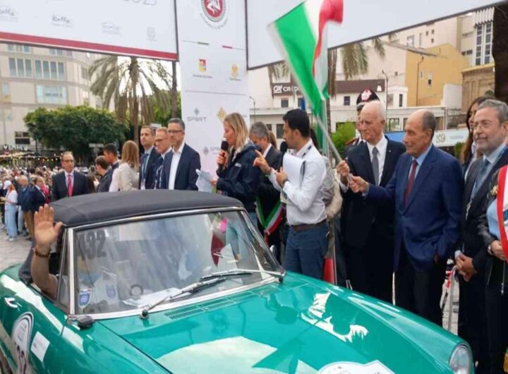 La storica Targa Florio numero 109 prende il via da Palermo