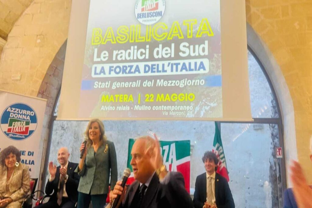 Lotito offre il suo supporto alla squadra di calcio del Matera