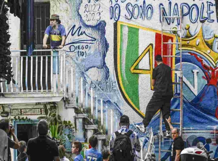 Murales a Napoli: il writer sorprende tutti con un 4 al posto del 3