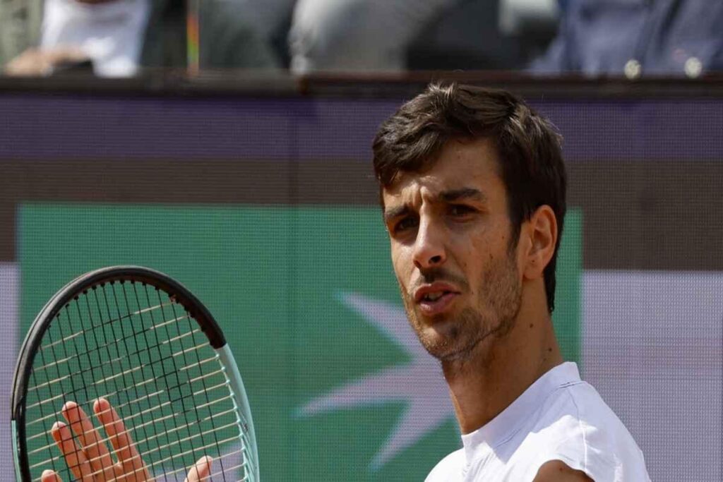 Musetti si distingue da Sinner: la sua ambizione di crescere nel tennis internazionale