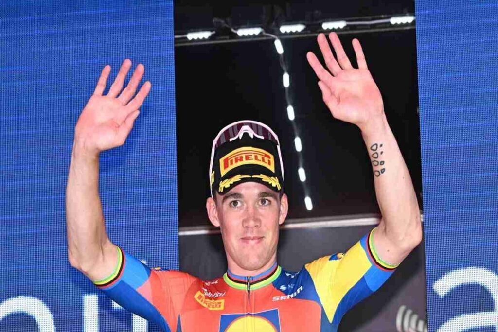 Pedersen rinnova con Lidl-Trek e punta alla vittoria al Giro