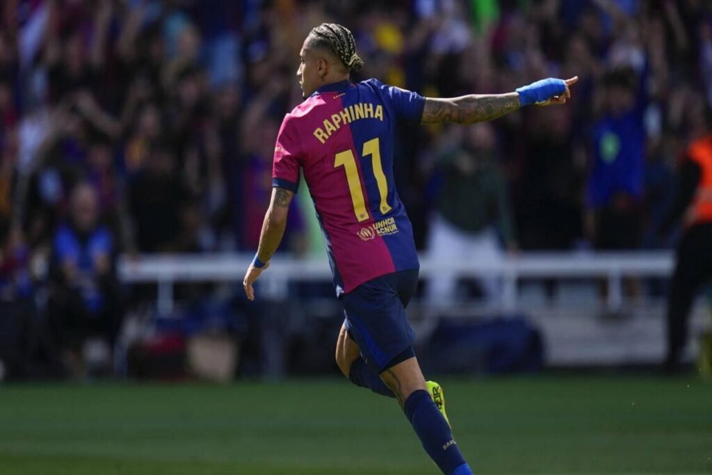 Raphinha segna il futuro: rinnovo col Barcellona fino al 2028