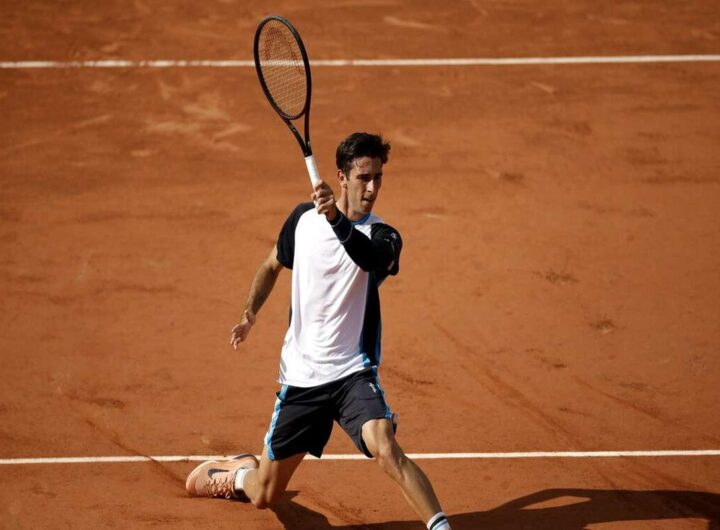 Roland Garros: Gigante sorprende Tsitsipas e avanza al terzo turno