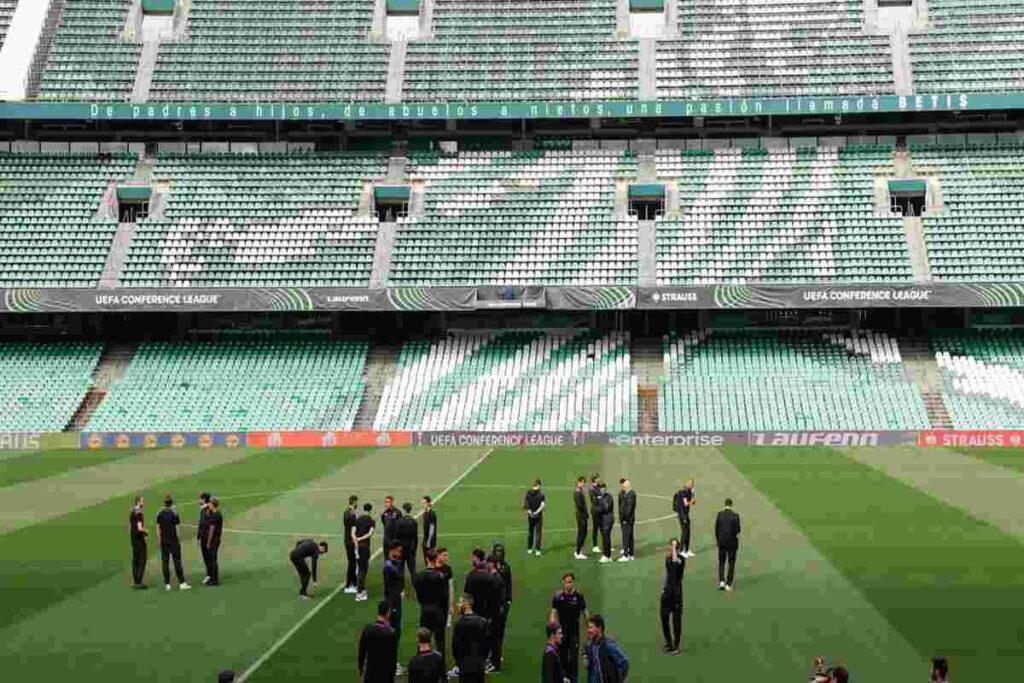 Scontri a Siviglia: tifosi della Fiorentina nel mirino delle autorità
