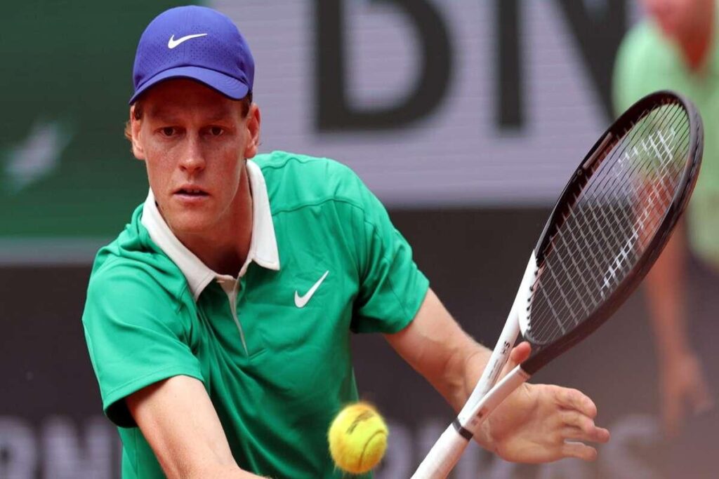 Sinner domina Lehecka e conquista gli ottavi al Roland Garros