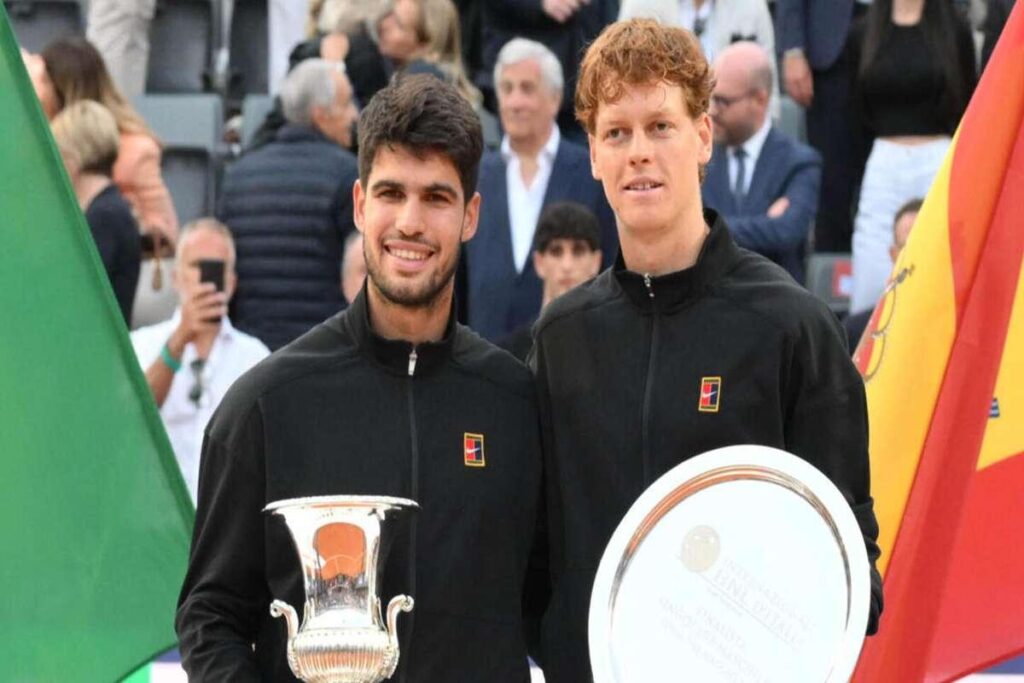 Sinner resta al comando, Alcaraz riconquista il secondo posto nella classifica di tennis